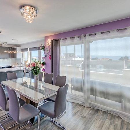 Summer Orchid - Spacious Duplex By The Beach & Ps5 Stobrec Exterior photo