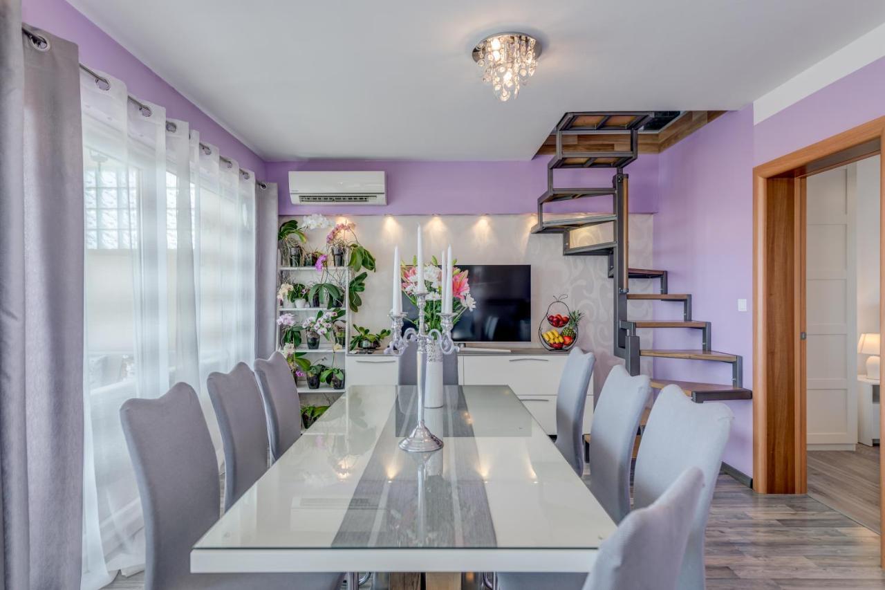 Summer Orchid - Spacious Duplex By The Beach & Ps5 Stobrec Exterior photo