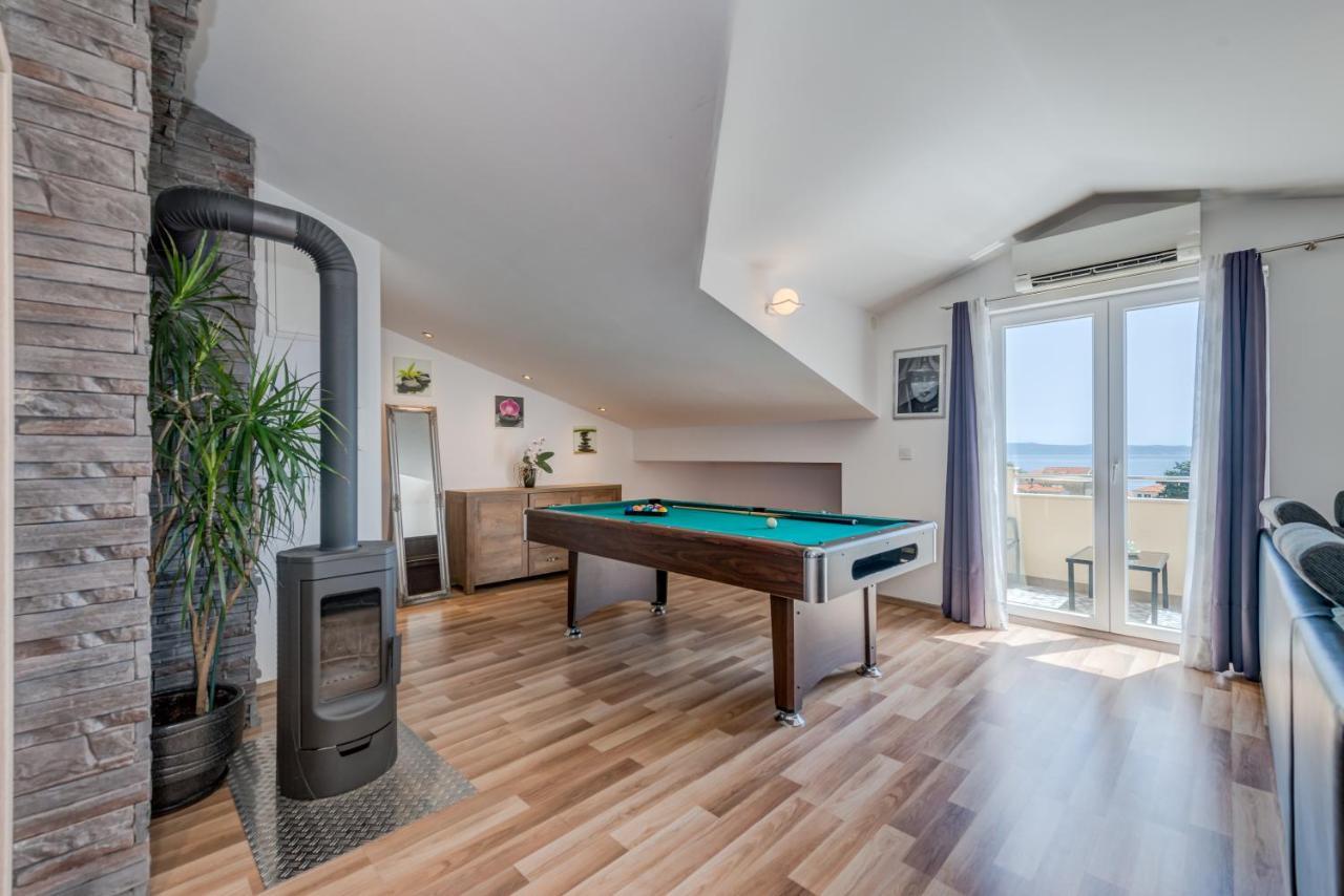 Summer Orchid - Spacious Duplex By The Beach & Ps5 Stobrec Exterior photo